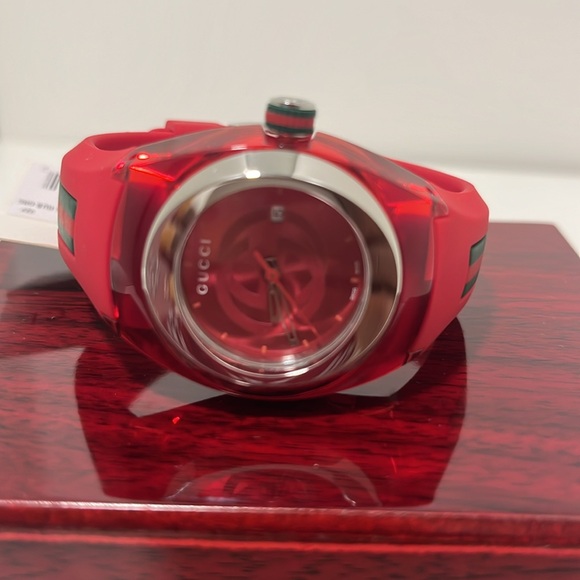 GUCCI ‘Sync YA137303’ 🆕 Midsize Watch. Pure Luxury Red Sports Watch 46mm 🎁 - Picture 5 of 9